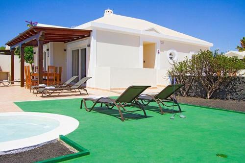 Playa Blanca Villa Sleeps 8 Pool Air Con T400282