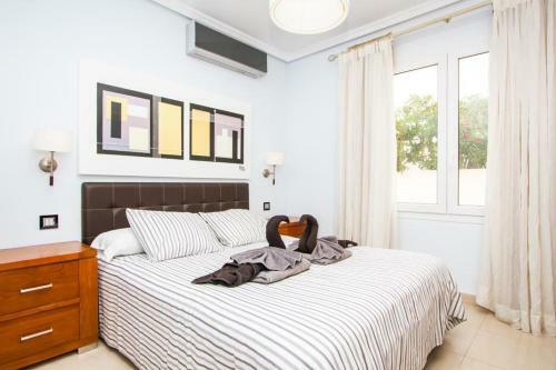 Playa Blanca Villa Sleeps 8 Pool Air Con T400282