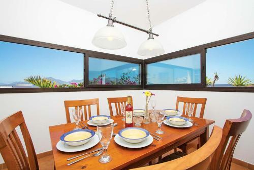 Playa Blanca Villa Sleeps 6 Wifi