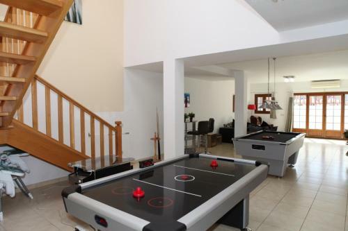 Villa 22 Sea Views, Pool,games,hot Tub, Office With Computer+ Wifi