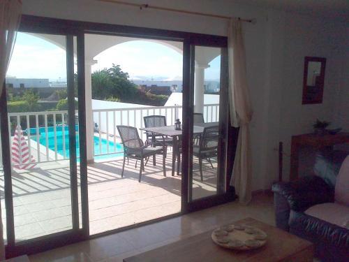Playa Blanca Villa Sleeps 12 Pool Wifi