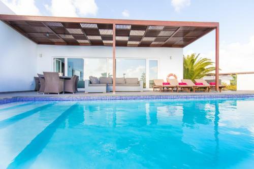 Villa Deluxe I