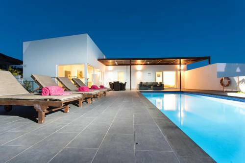 Villa Deluxe I