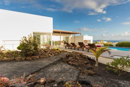 Villa Deluxe I