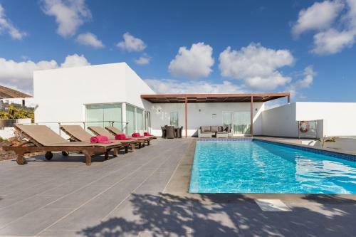 Villa Deluxe I