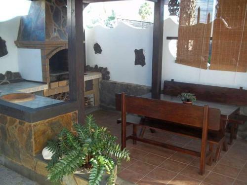 Playa Blanca Villa Sleeps 6 Pool Wifi T691312