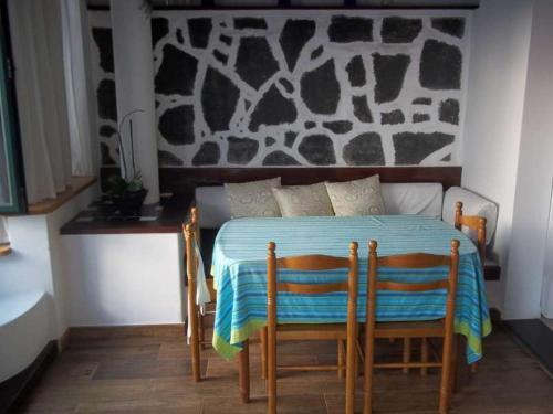 Playa Blanca Villa Sleeps 6 Pool Wifi T691312