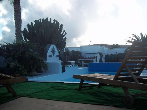 Playa Blanca Villa Sleeps 6 Pool Wifi T691312
