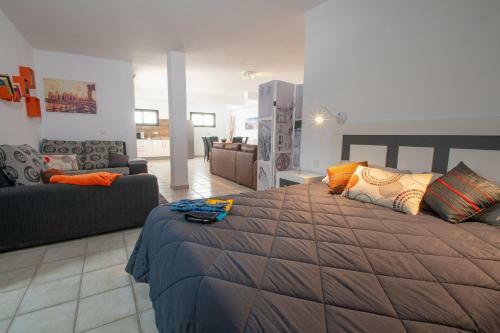 Orange Apartment @lizard Complex