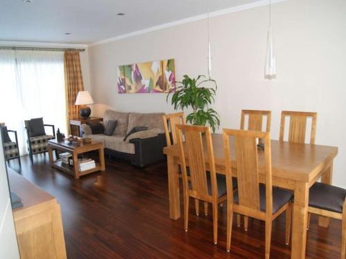 Playa Blanca Villa Sleeps 6 Pool Wifi T691296
