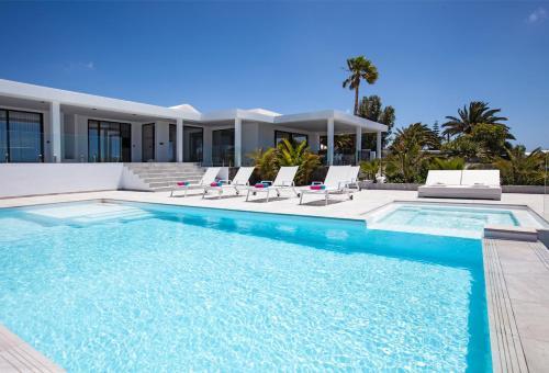 Villa Cascada33