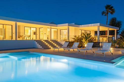 Villa Cascada33