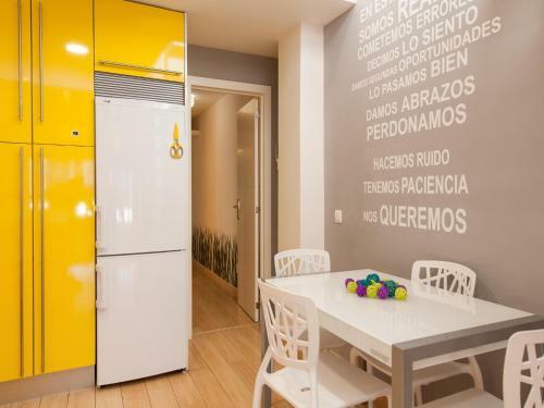 Apartment By Las Canteras California 104
