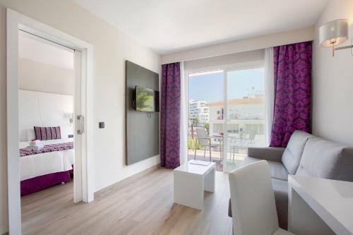 Mar Hotels Playa De Muro Suites