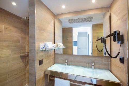 Mar Hotels Playa De Muro Suites