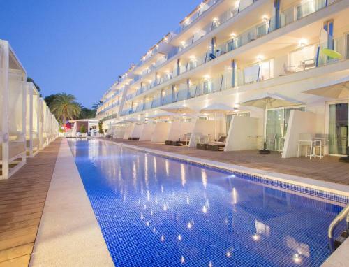 Mar Hotels Playa De Muro Suites