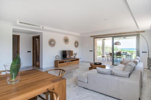 Villa Playas De Muro - 269200