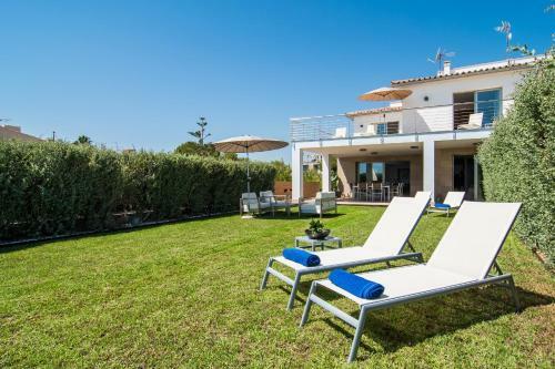 Villa Playas De Muro - 269200