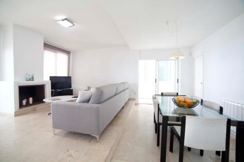 Apartamentos Kasa25 Playa Calida