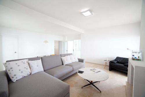 Apartamentos Kasa25 Playa Calida