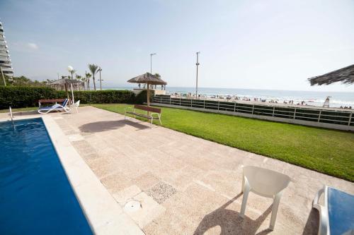Apartamentos Kasa25 Playa Calida