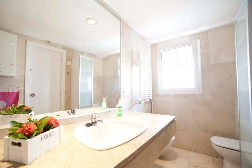 Apartamentos Kasa25 Playa Calida