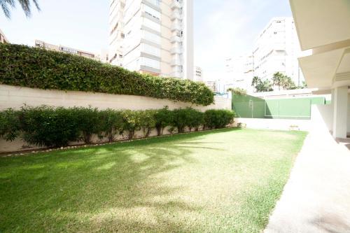 Apartamentos Kasa25 Playa Calida