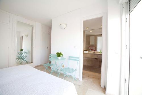 Apartamentos Kasa25 Playa Calida