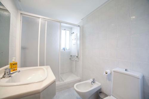 Apartamentos Kasa25 Playa Calida