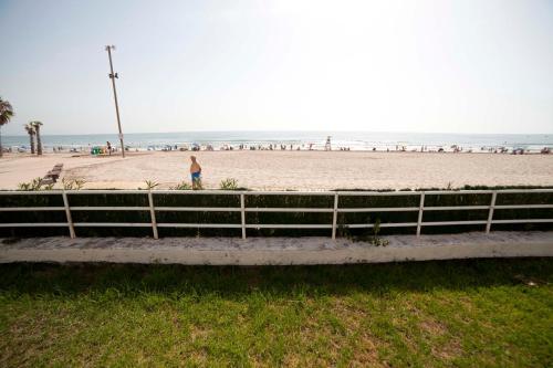 Apartamentos Kasa25 Playa Calida