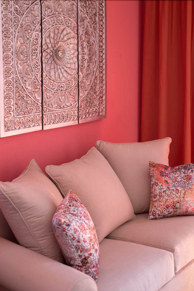 Alhambra Boutique Apartments By Tam Resorts