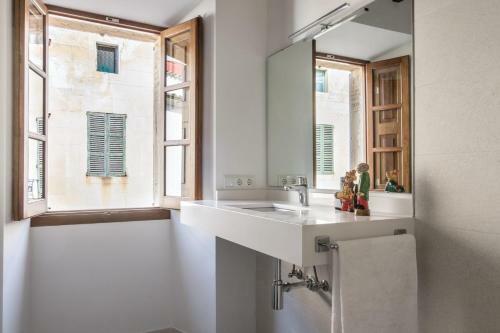 Pollenca Villa Sleeps 6 Pool Wifi