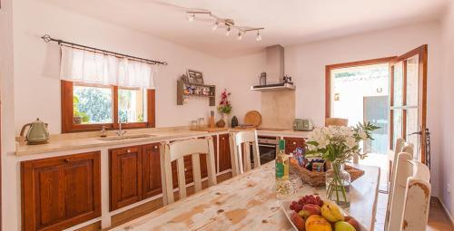 Pollenca Villa Sleeps 10 Pool Air Con
