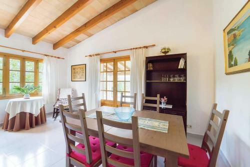 Pollenca Villa Sleeps 5 Air Con Wifi