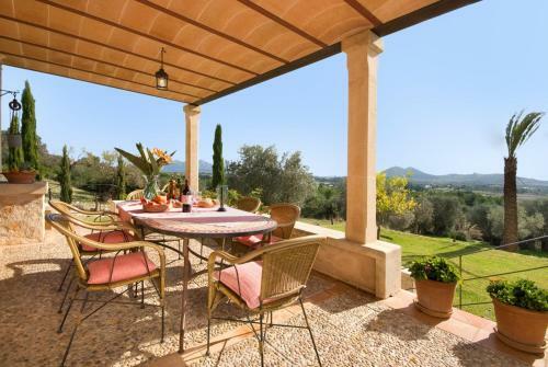 Pollenca Villa Sleeps 9 Pool Air Con Wifi