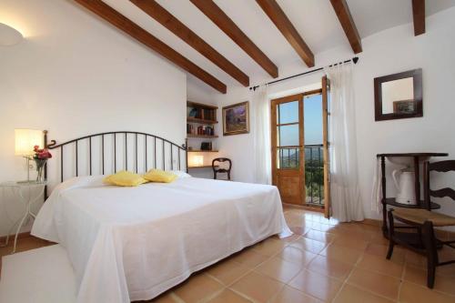 Pollenca Villa Sleeps 9 Pool Air Con Wifi