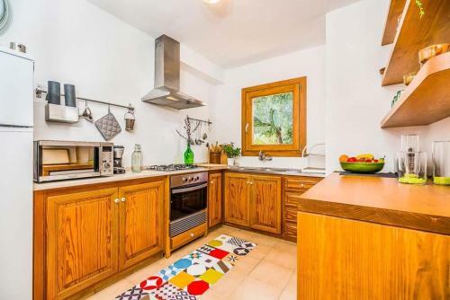 Pollenca Villa Sleeps 3 Pool Air Con Wifi