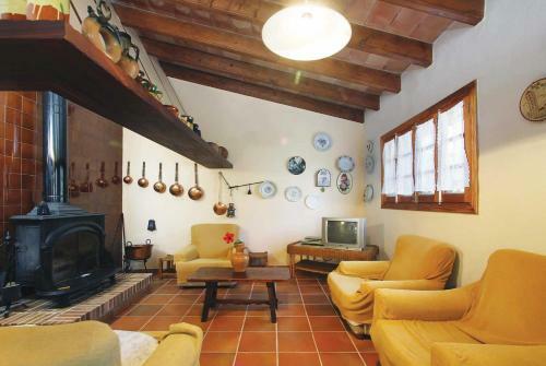 Pollenca Villa Sleeps 12 Wifi