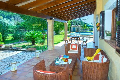 Villa Aina