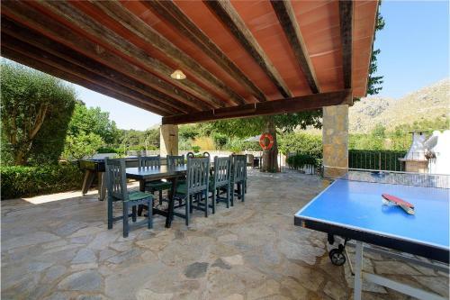 Villa Parades