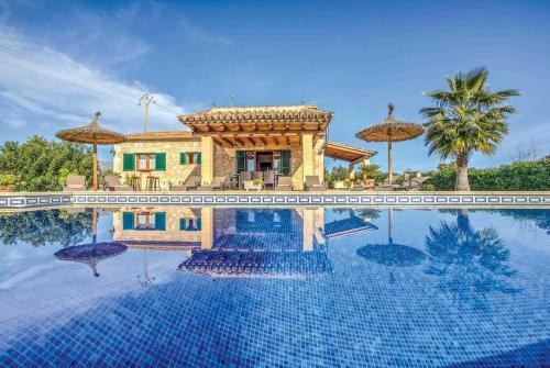 Villa Troy