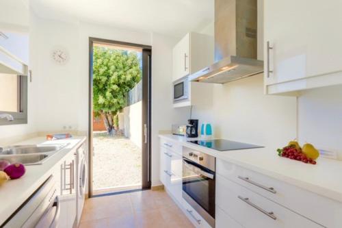 Pollenca Villa Sleeps 2 Pool Air Con Wifi T454323