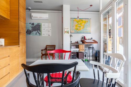 Acol� Hostel