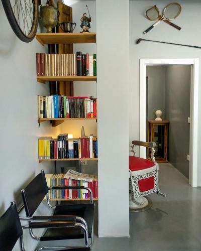 Acol� Hostel