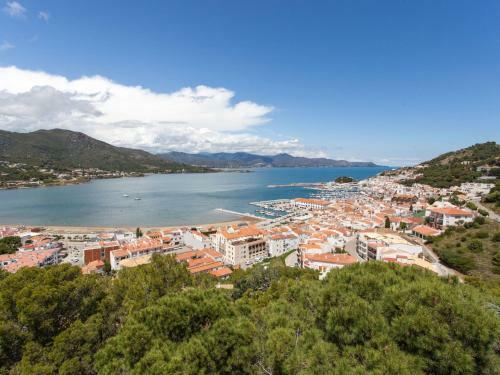 Holiday Home Port