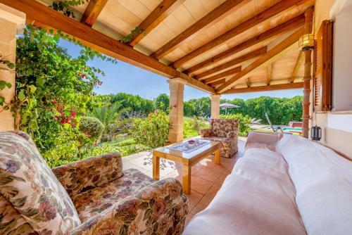Es Barcares Villa Sleeps 8 Pool Air Con Wifi