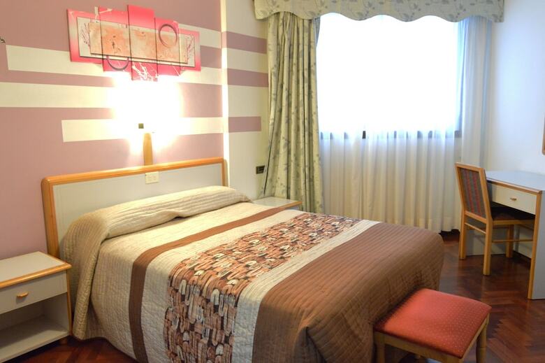 Hotel Cristal 1