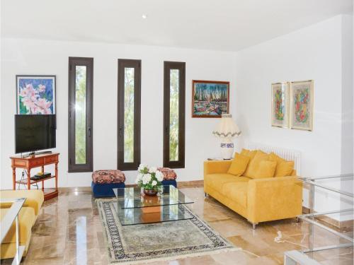 Four-bedroom Holiday Home In Porto Colom