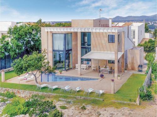 Four-bedroom Holiday Home In Porto Colom