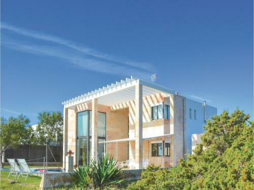 Four-bedroom Holiday Home In Porto Colom